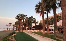 Medusa Gardens 206 -Beach Front-